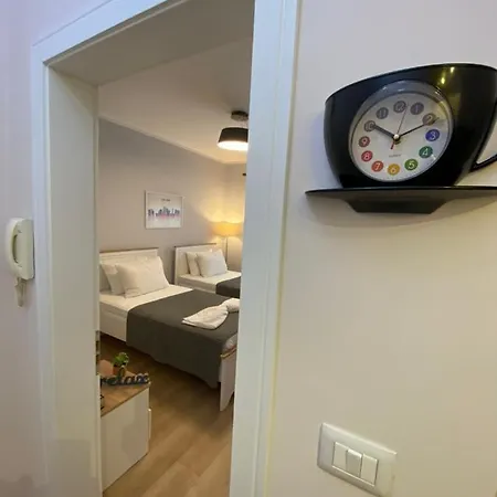 Casa Nada Tirana